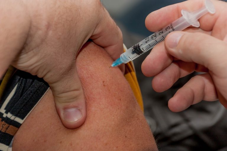 vaccine, shot flue covid