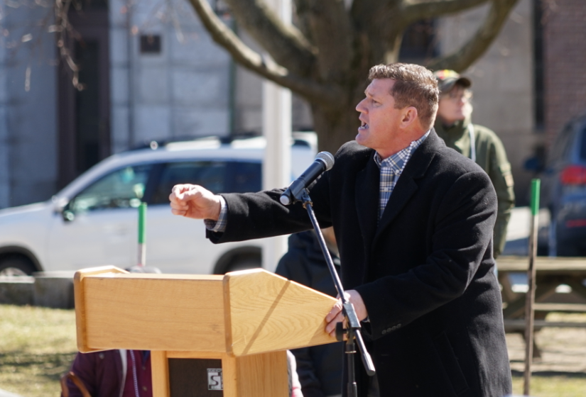 Kevin Avard speaks at 2A Rally