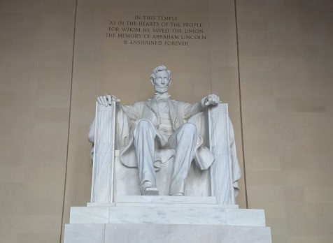 Lincoln Statue inside Memorial