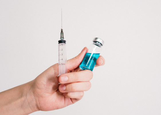 syringe vial liquid injection vaccination