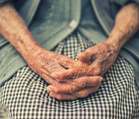 Aging Hands danie-franco-CeZypKDceQc-unsplash