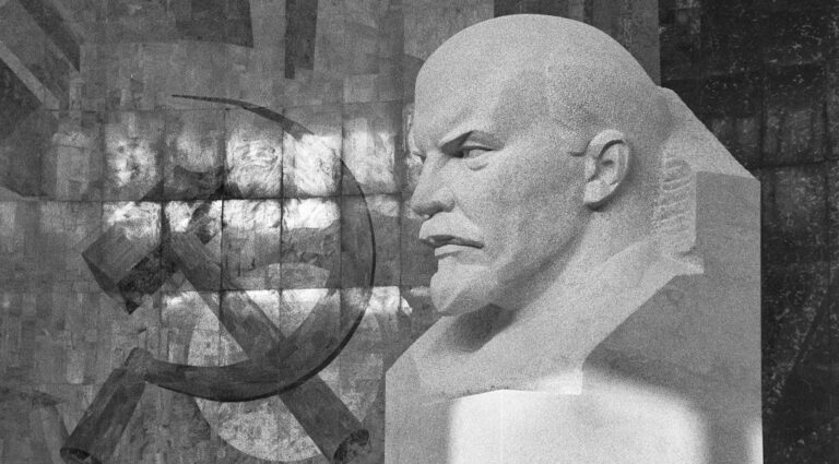 Lenin Statue Soviet unuin Russia Original Photo by Steve Harvey on Unsplash