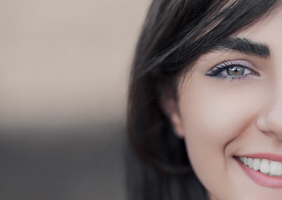 Woman smile teeth original Photo by Mehran Hadad on Unsplash