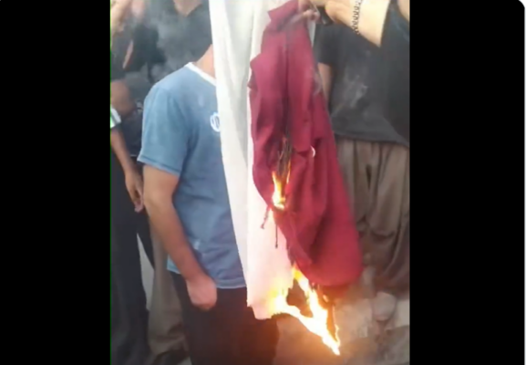 Iranian women burning hijab