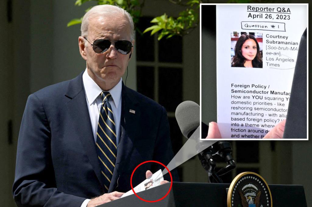 Biden press con cheat sheet 1