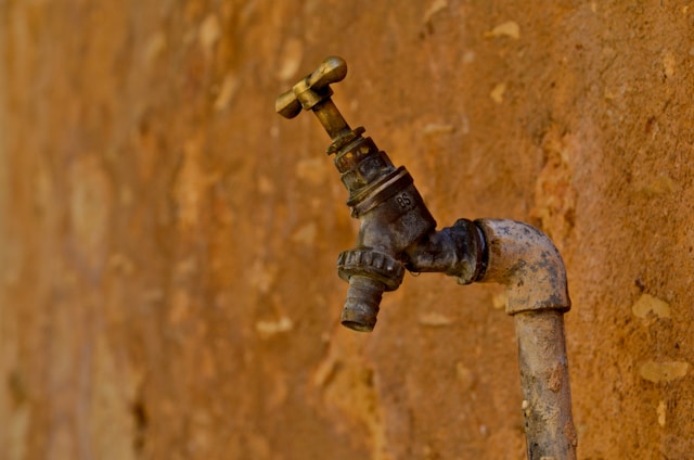 Faucet spigot